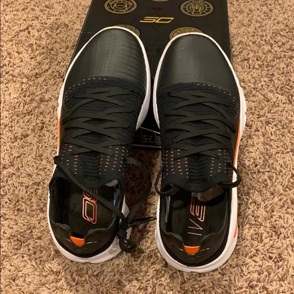 San Francisco Giants Under Armor Curry 4 Low - Picture 2 of 6